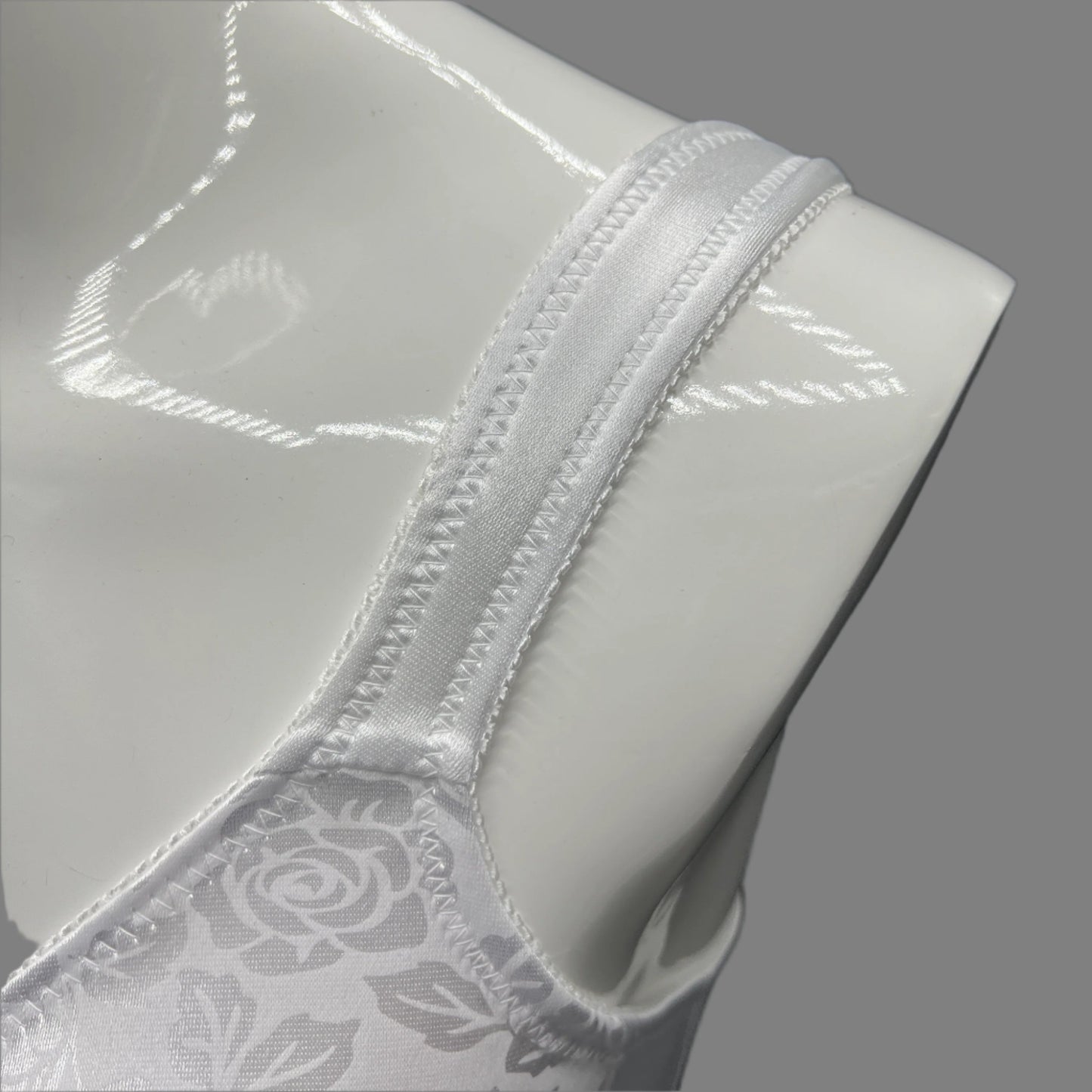 Losha Frontöffnender Minimizer-BH – Weiß