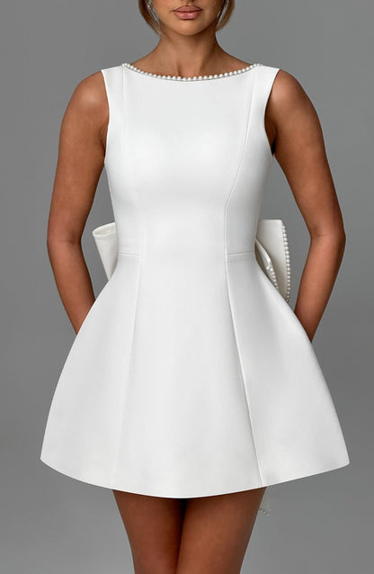 Gliona™ | Kleid mit Perlenbindung