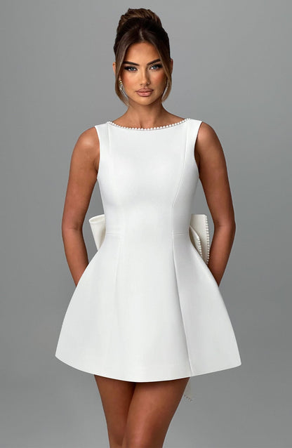 Gliona™ | Kleid mit Perlenbindung